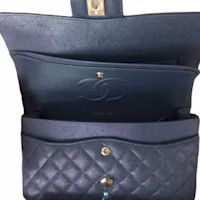 Lookbook Chanel Klasik Double Flap Quilted Iridescent Caviar Medium Emas Biru