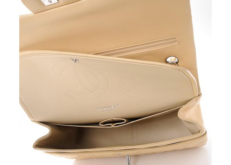 Lookbook 香奈儿经典菱格纹双翻盖大号斜挎包米色