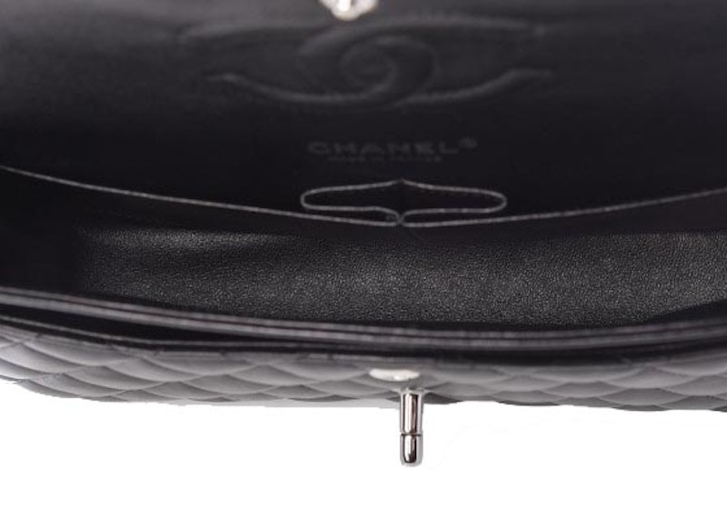 Lookbook シャネルクラシックダブルフラップキルティングミディアムバッグブラック