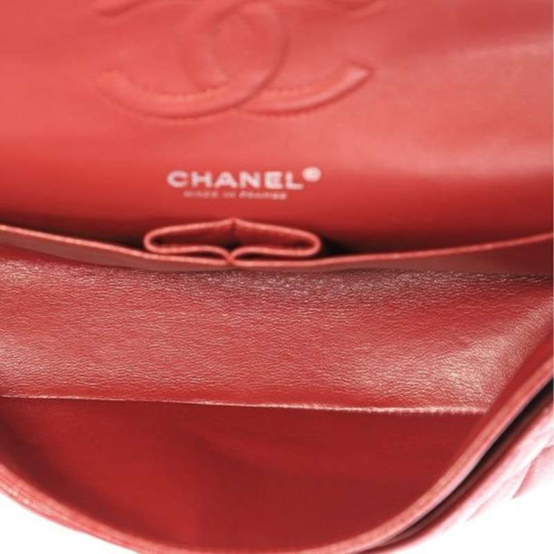 Lookbook シャネルクラシックダブルフラップキルティングミディアムレッド