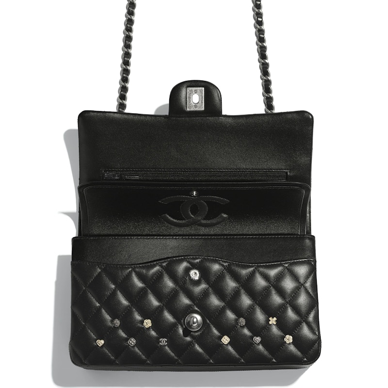 Lookbook シャネル クラシック ハンドバッグ キルティング スタッズ ブラック