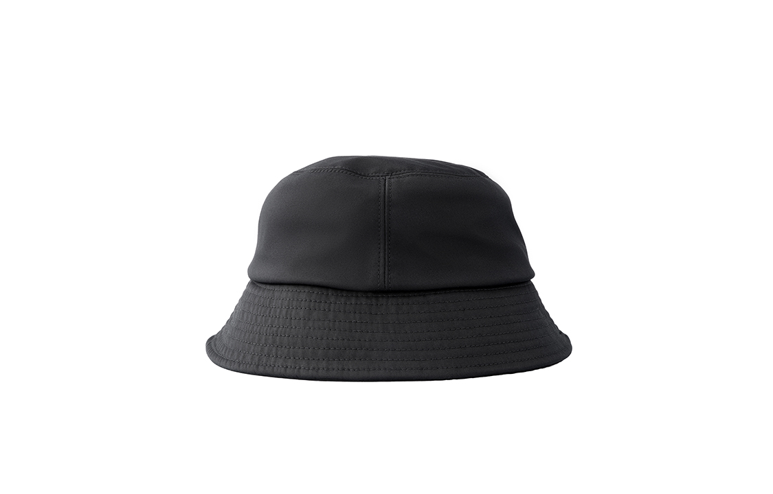 Lookbook Sombrero Bucket de Algodón Unisex con Logo Clásico CHANEL. AA7459B0534094305