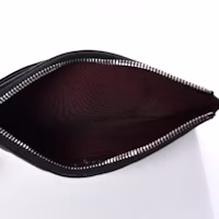 Lookbook Chanel Estuche Clásico con Cremallera Acolchado Diamante Negro