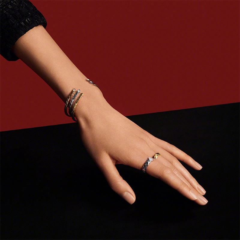 Details for Anillo Unisex CHANEL Coco Crush 18K Oro Beige Edición para Parejas J10817