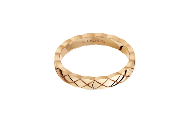 Lookbook 샤넬 코코 크러쉬 미니 베이지 18K 골드 남성 링 베이지 골드. J11785