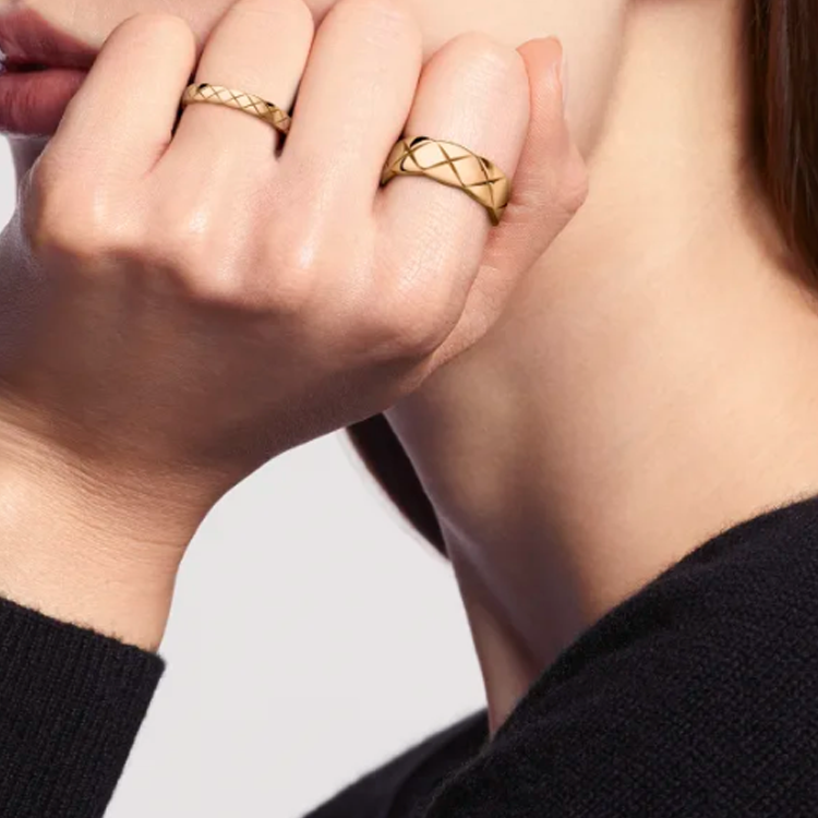 Sizing 샤넬 코코 크러쉬 미니 베이지 18K 골드 남성 링 베이지 골드. J11785