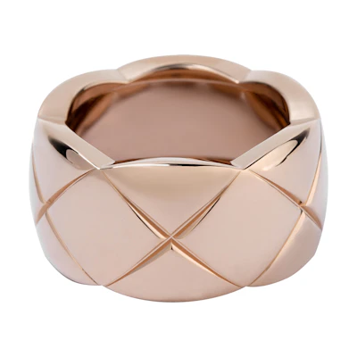 CHANEL COCO CRUSH Wide 18K Gold Ring Beige Gold Unisex Couples Jewelry J10818