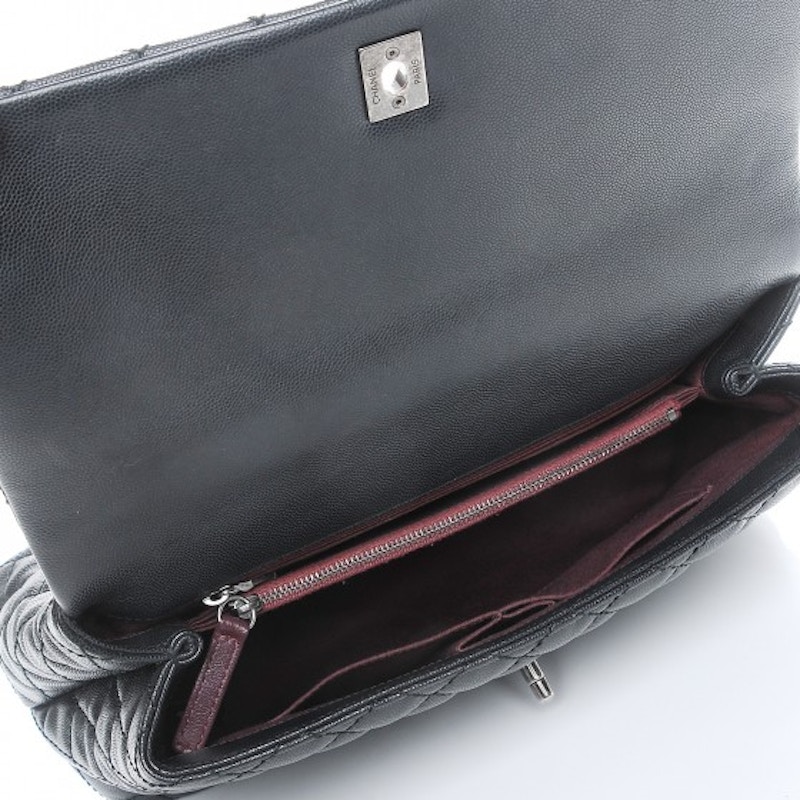 Lookbook シャネル ココ ハンドルフラップ ダイヤモンドキルティング ミディアム ブラック