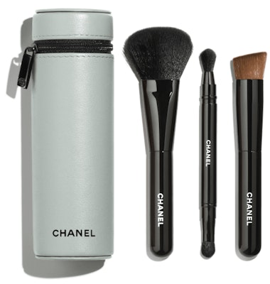 香奈兒限量版 Codes Couleur 系列三款必備化妝刷 131 - CAVALIER SEUL Buy 香奈兒限量版 Codes Couleur 系列三款必備化妝刷 131 - CAVALIER SEUL