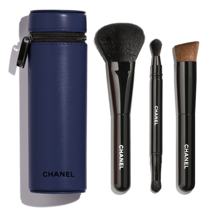 chanel-codes-couleur-limited-edition-collection-of-3-essential-brushes-127-fugueuse