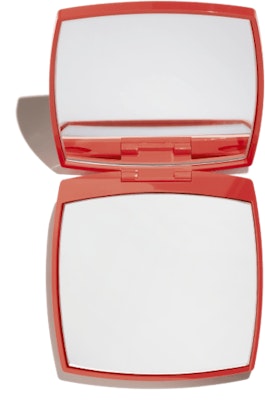 Chanel Codes Couleur Edisi-Terbatas Cermin Duo 121 - PREMIÈRE DAME Lookbook Chanel Codes Couleur Edisi-Terbatas Cermin Duo 121 - PREMIÈRE DAME