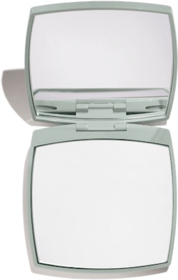 Chanel Espejo Duo Edición Limitada Codes Couleur 131 - CAVALIER SEUL Lookbook Chanel Espejo Duo Edición Limitada Codes Couleur 131 - CAVALIER SEUL