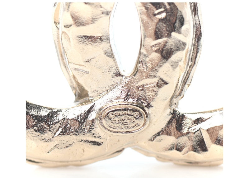 Lookbook 香奈兒水晶双C胸針淺金色