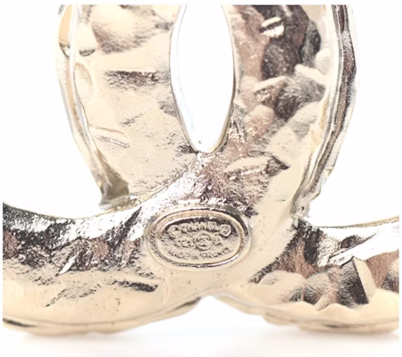 香奈兒水晶双C胸針淺金色 Lookbook 香奈兒水晶双C胸針淺金色