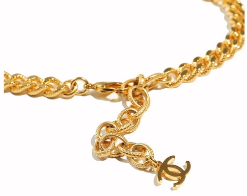 シャネル CCロゴ クリスタルネックレス ゴールド (AB8930)
Lookbook シャネル CCロゴ クリスタルネックレス ゴールド (AB8930)