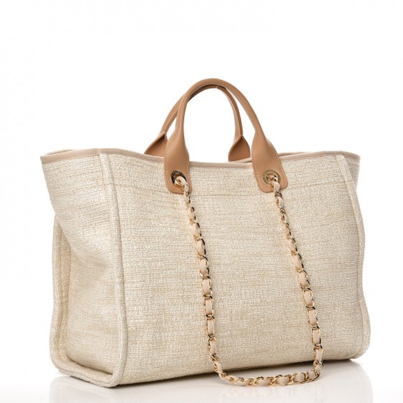 Order Chanel Deauville Tote Besar Beige Terang