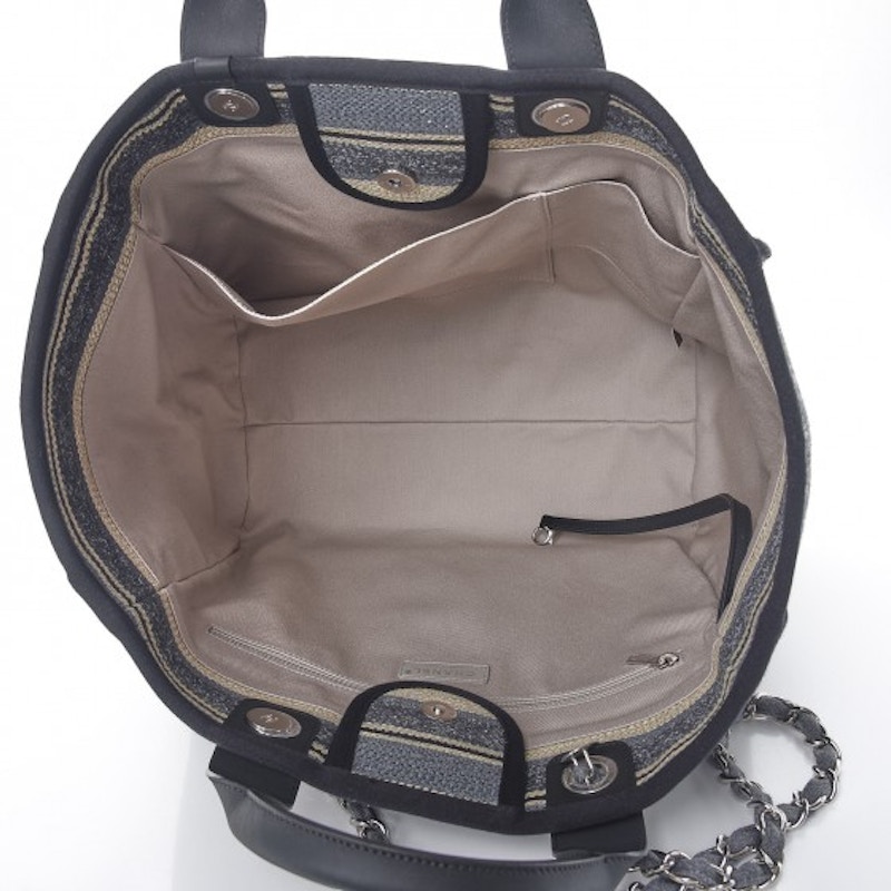 Lookbook Tote Chanel Deauville Kanvas Belang Hitam Bertones Perak Besar