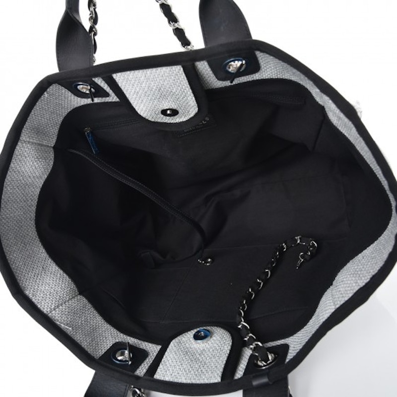 Lookbook 香奈儿Deauville编织大号托特包 灰/黑色