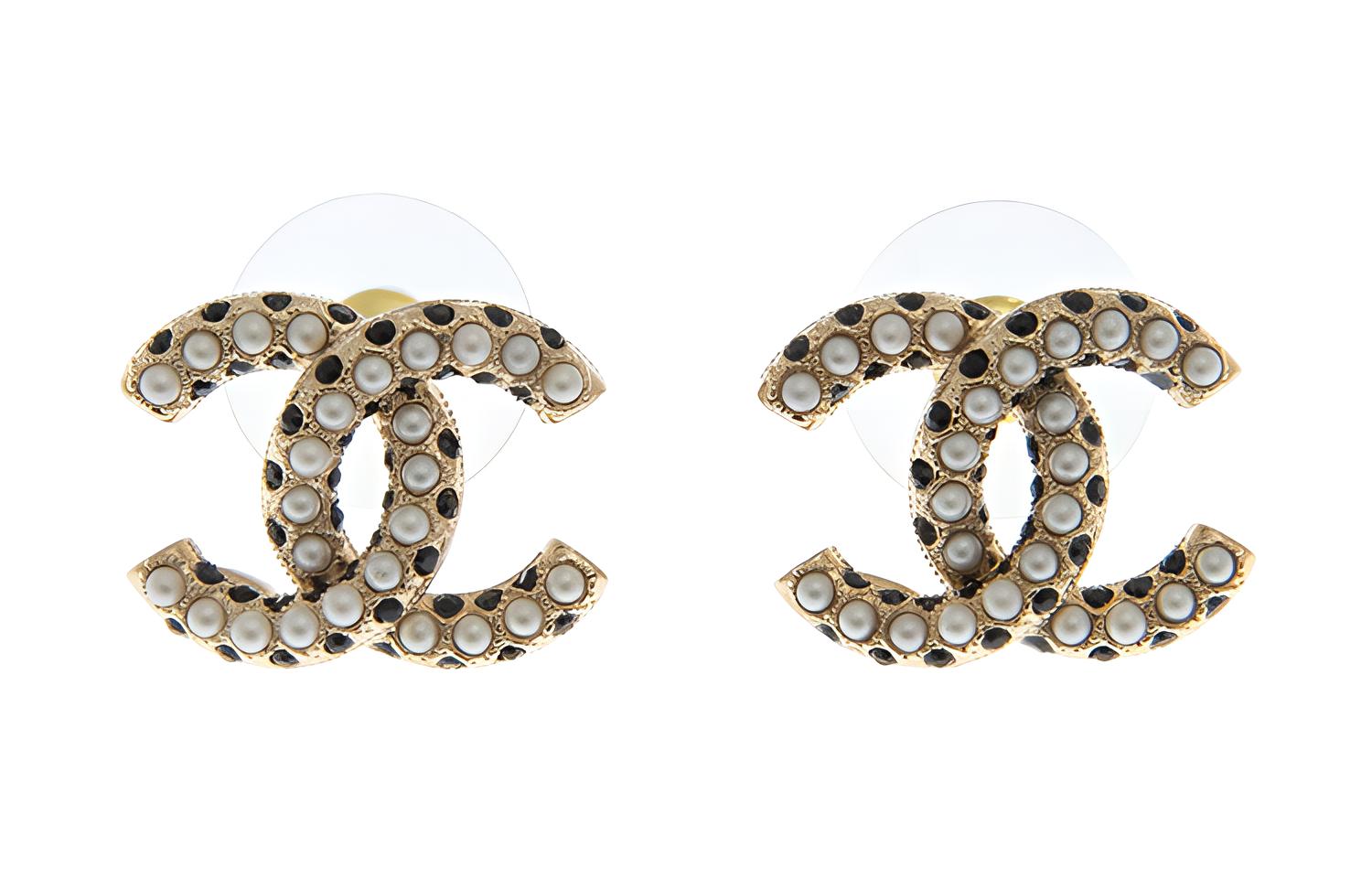CHANEL Double C Earrings Black Crystal with Pearl Design. AB6675-B06135-ND170
