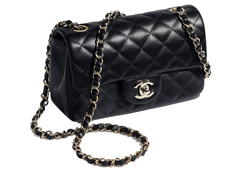 Lookbook 香奈儿迷你黑色翻盖包