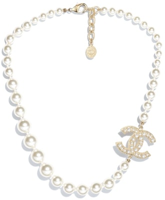 Chanel Glass Pearls CC Necklace Gold/Pearly White Buy Chanel Glass Pearls CC Necklace Gold/Pearly White