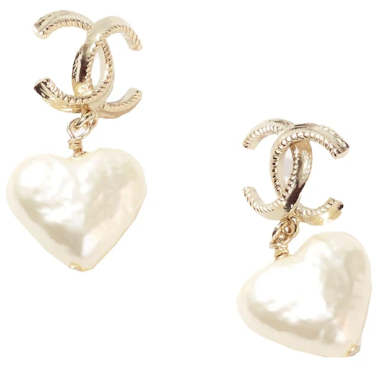 chanel-gold-pearly-white-earrings-gold