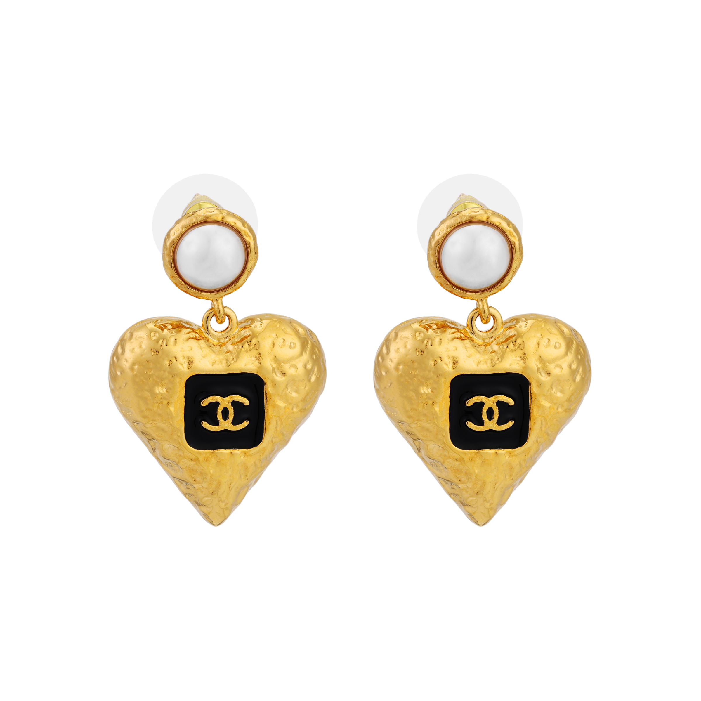 CHANEL Heart Pendant Pearl Earrings Unisex Couple Design in Gold. abc246b14728ns736