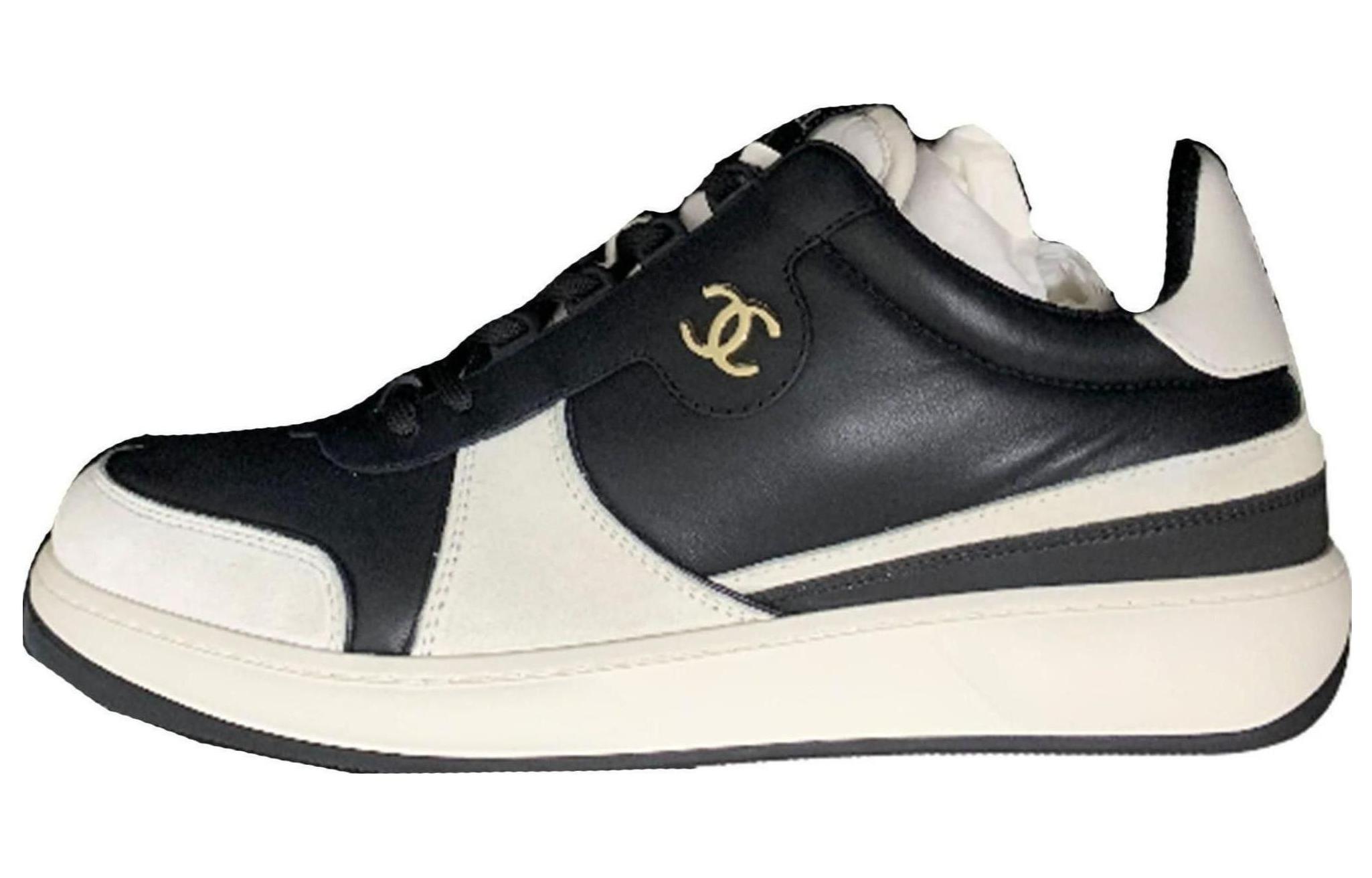 Buy 香奈儿黑白拼色低帮皮革运动鞋 G45213-B14072-NR406