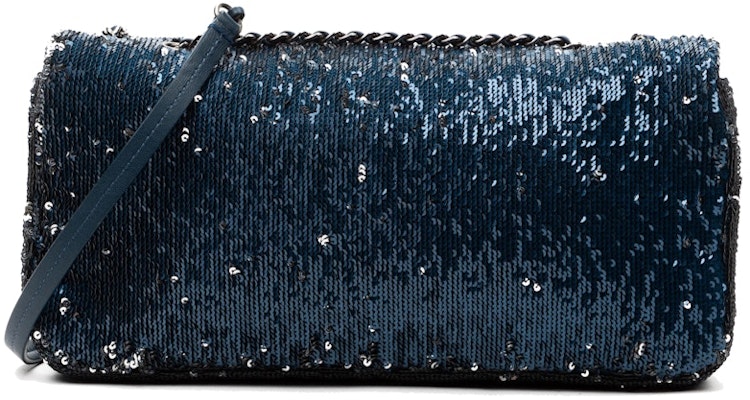 샤넬 한정판 코코 쿠바 시퀸 플랩 실버/블루
Lookbook 샤넬 한정판 코코 쿠바 시퀸 플랩 실버/블루