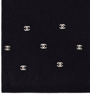 シャネル ロゴ装飾 カシミヤ スカーフ ユニセックス カップルスタイル ブラック AAA283B1717994305 Lookbook シャネル ロゴ装飾 カシミヤ スカーフ ユニセックス カップルスタイル ブラック AAA283B1717994305