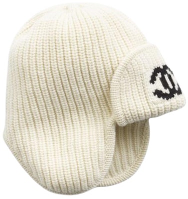 CHANEL Logo Design Beige Hat - Unisex Couples Style AAA448B18075NZT05 Lookbook CHANEL Logo Design Beige Hat - Unisex Couples Style AAA448B18075NZT05