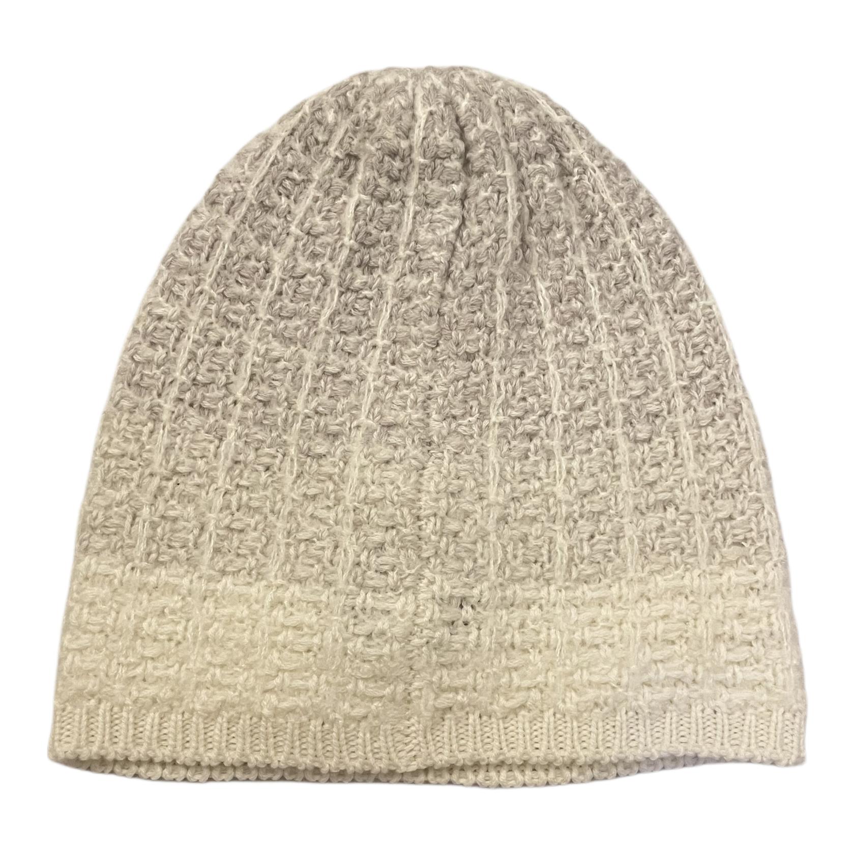 Lookbook Topi Rajut CHANEL Logo Desain Cashmere Silk Unisex Pasangan Abu-Abu. AAA151B16972NZ058