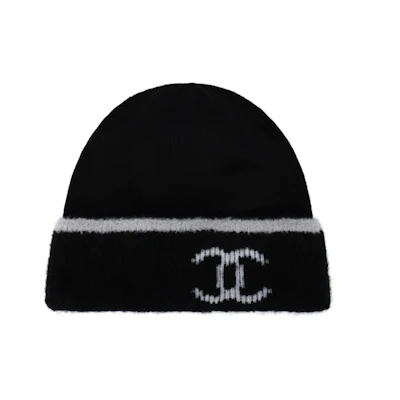 CHANEL Logo Wool Knit Beanie Unisex Couple Style in Black. AAA330 B17631 NZI07