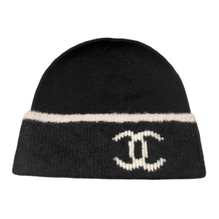 Order CHANEL Topi Beanie Rajut Wol Logo Unisex Gaya Pasangan Warna Hitam. AAA330 B17631 NZI07