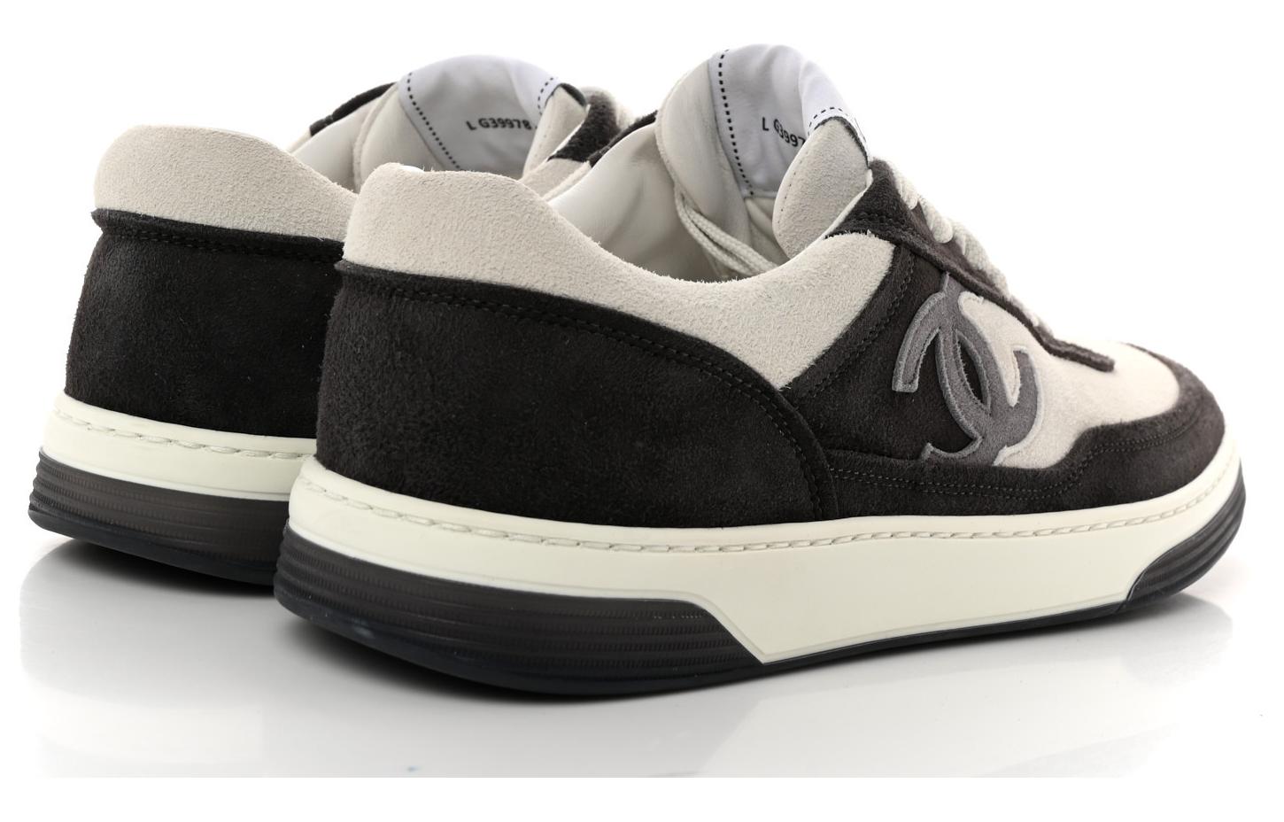 Shop 香奈儿低帮运动鞋“黑白标志” G39980-X56979-K5843