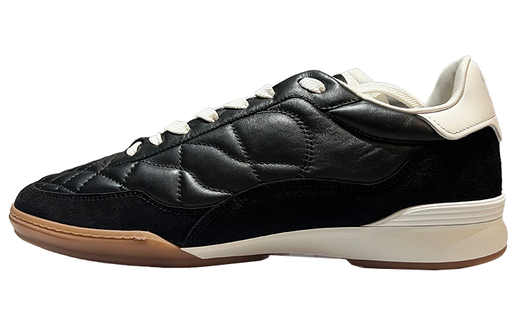 Chanel Low Top Leather Sneakers 'Black and White'