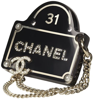 Chanel Metal Brooch AB9372 Black/Gold Order Chanel Metal Brooch AB9372 Black/Gold