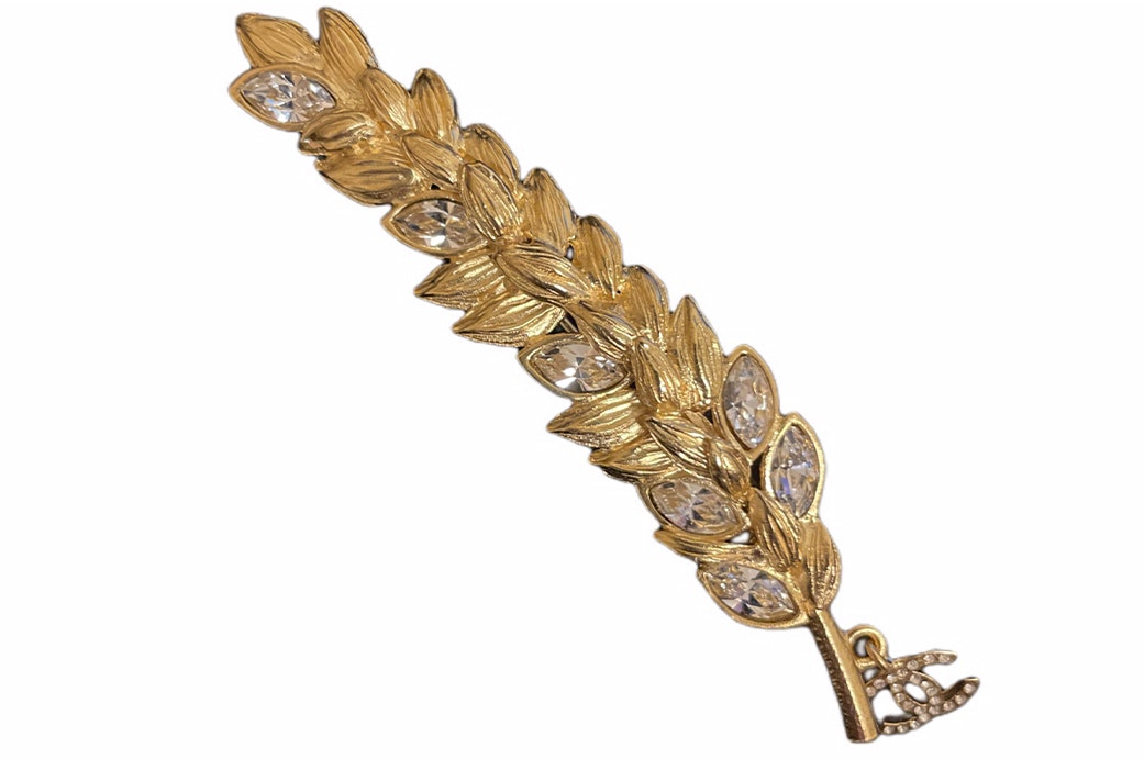 chanel-metal-brooch-unisex-original-european-american-style-ab-4491-b03619-n8053