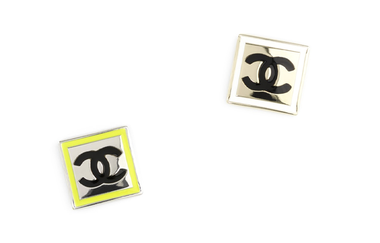 CHANEL Metallic Neon Yellow & Black Square Double-C Brooch Set. AB6813-B06481-NF286 圖 2