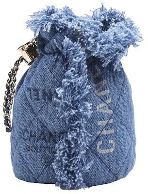 シャネル ミニバケットバッグ 青/マルチカラー
Lookbook シャネル ミニバケットバッグ 青/マルチカラー