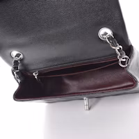 Lookbook Chanel Flap Mini Kotak Hitam Caviar