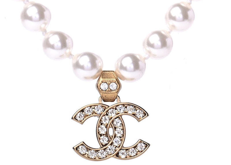 Chanel Pearl Crystal CC Short Necklace 18" Gold