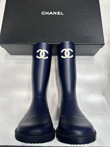 Bota de Lluvia Chanel Alta 'Clásica' G38355X56326 Buy Bota de Lluvia Chanel Alta 'Clásica' G38355X56326