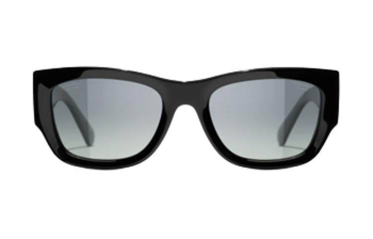 CHANEL Rectangle Sunglasses Black Unisex Couple Style with Logo Temples. CH5507A C622S8