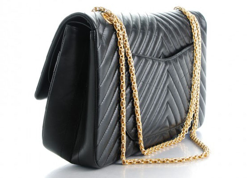Order Chanel Reissue 2.55 Klasik Double Flap Chevron Quilted Aged 227 Hitam