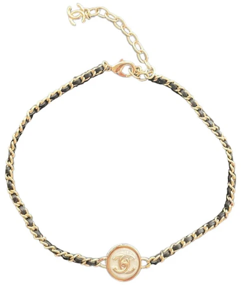 chanel-round-cc-logo-chocker-gold-white-aba-006