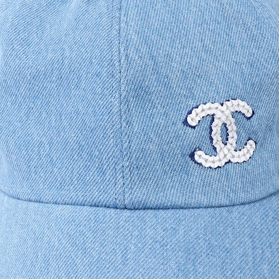 CHANEL Sequin Double-C Logo Cotton Baseball Cap Unisex Blue AA8087 Details for CHANEL Sequin Double-C Logo Cotton Baseball Cap Unisex Blue AA8087
