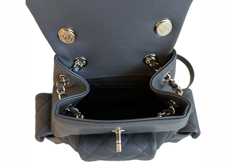 Lookbook 香奈儿23K小号Duma粒纹小牛皮背包深灰色(AS4399)