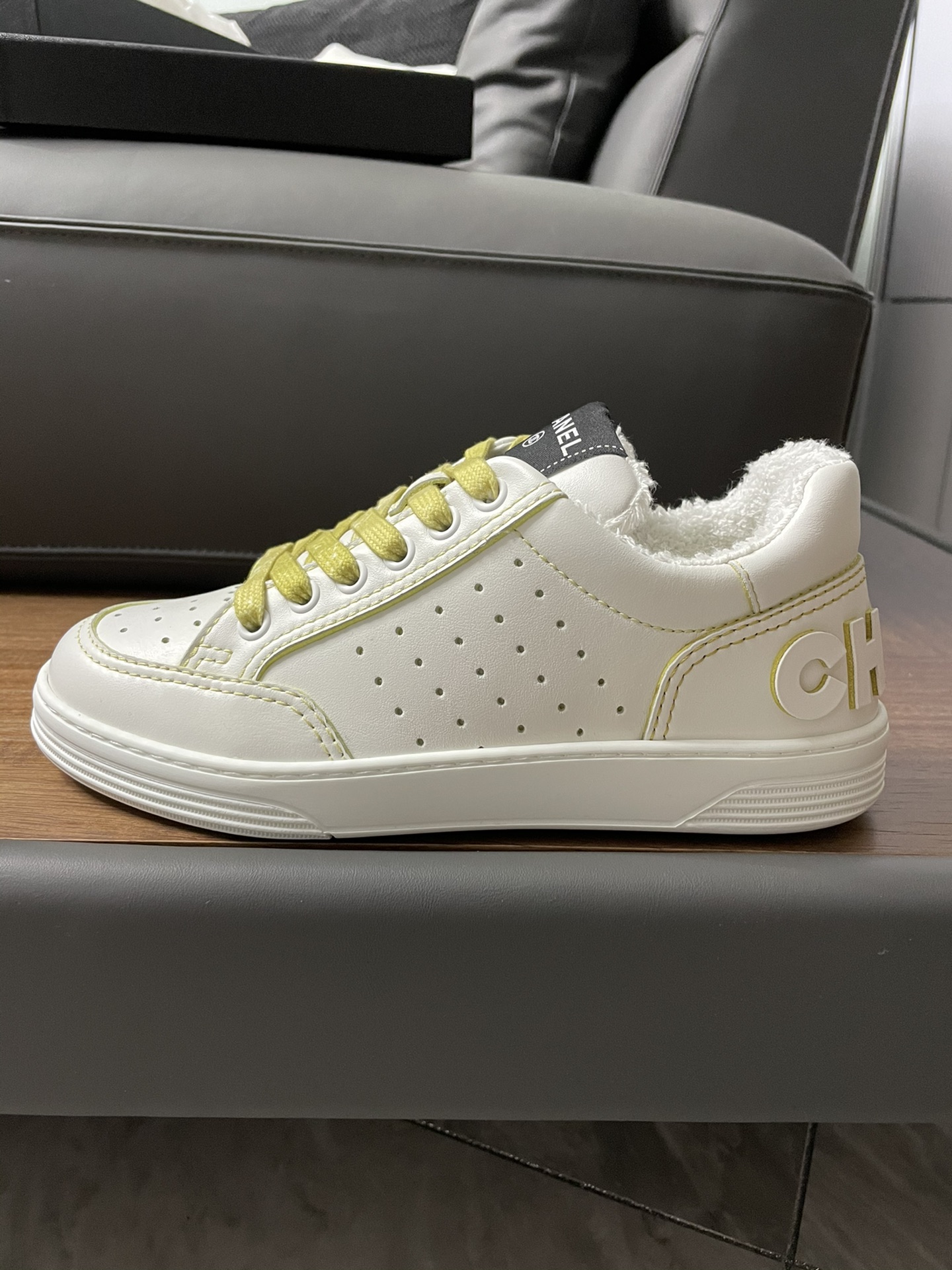 Chanel Sneaker 'Casual'