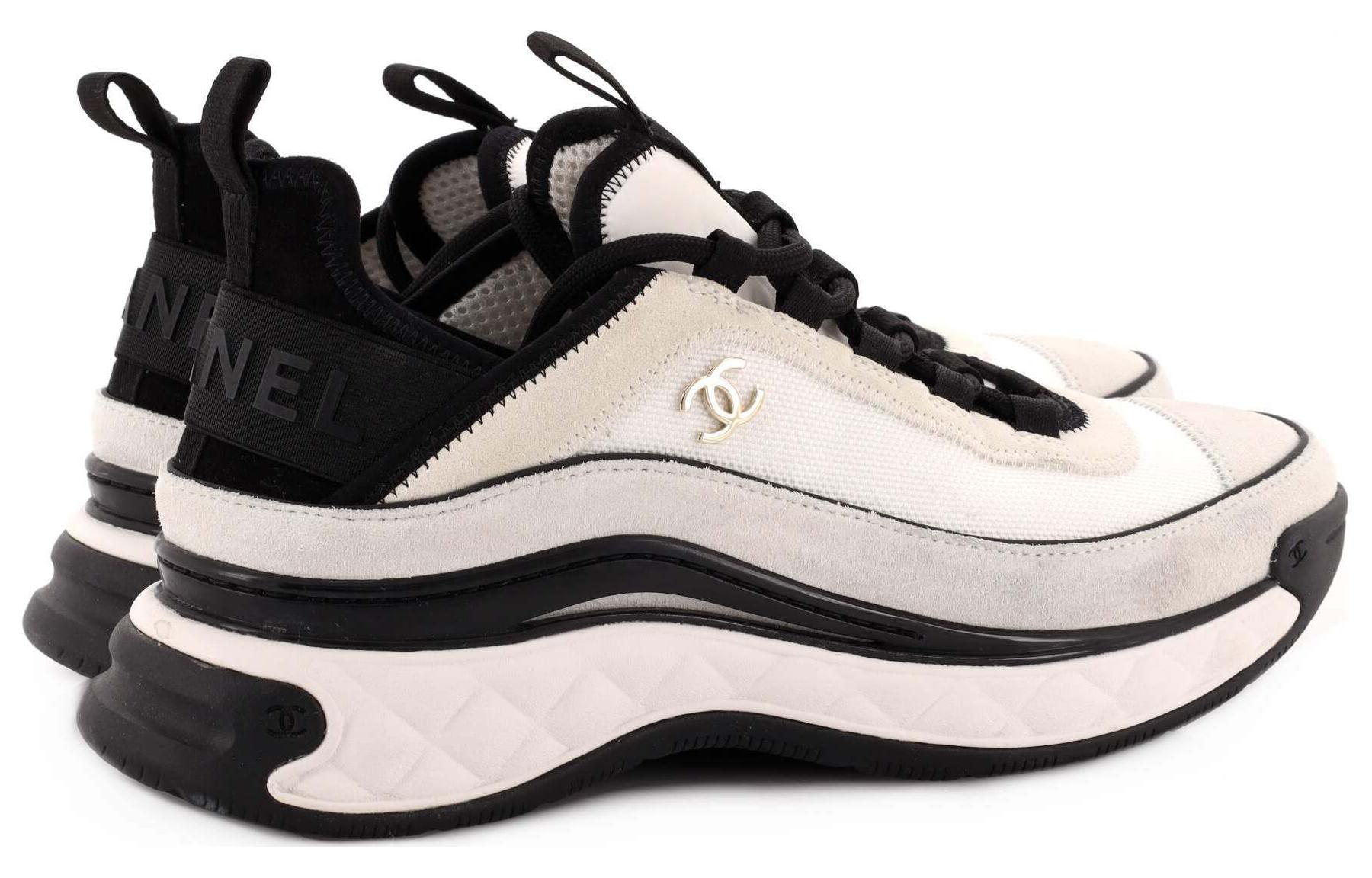 Lookbook Sneaker Chanel 'Putih Abu-Abu Muda' G39072-Y55826-K4283